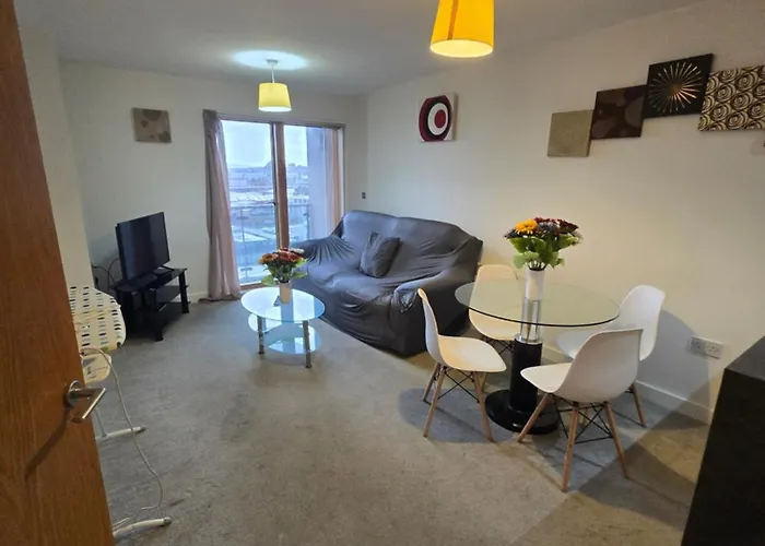 Brilliant 2 Bedroom Apartment